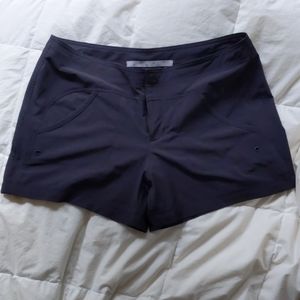 Athleta Costa Short Size 6